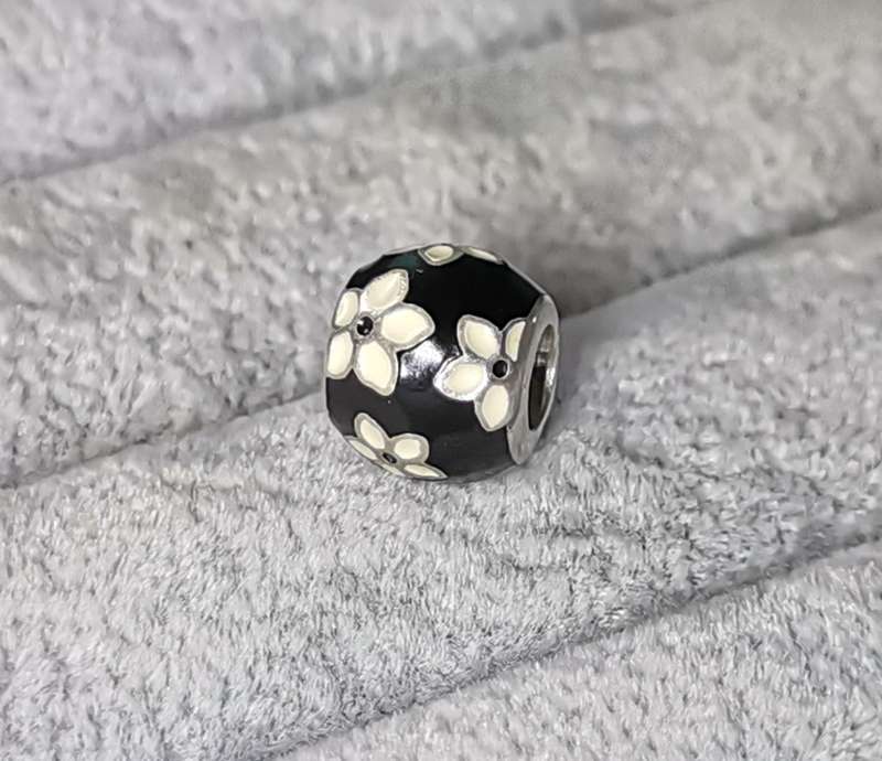 Pandora Mystic Flower Charm