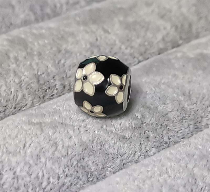 Pandora Mystic Flower Charm