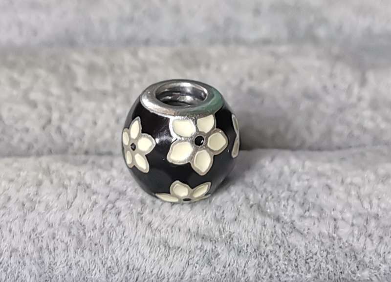 Pandora Mystic Flower Charm