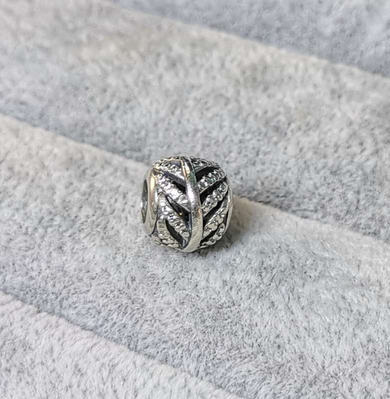 Pandora Light As A Feather Charm