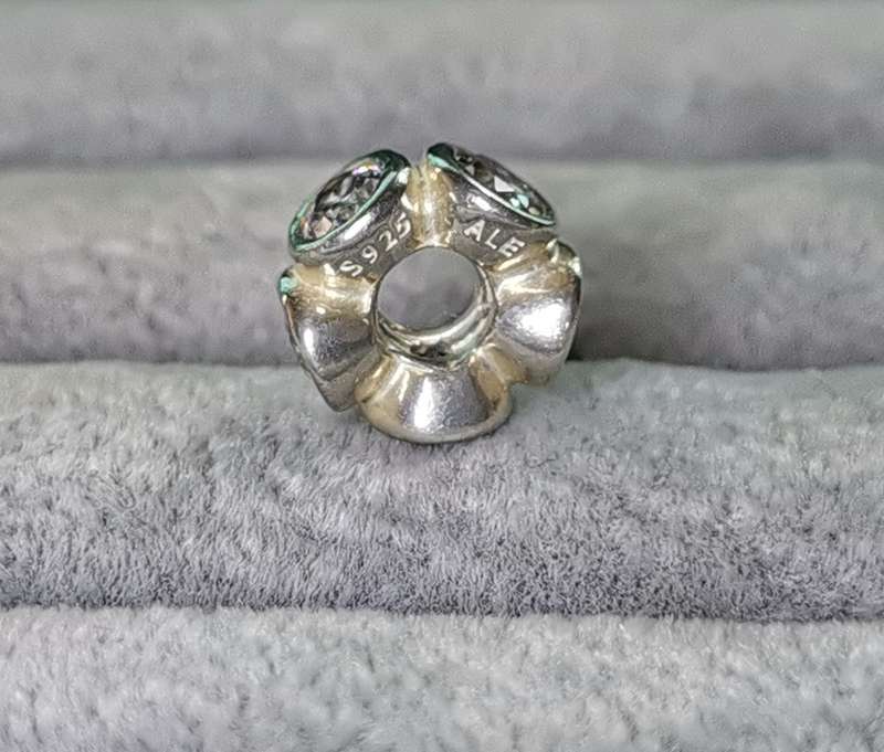 Pandora Oval Lights Charm