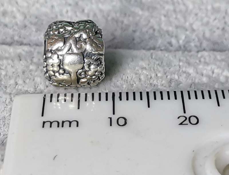 Pandora Vino Wine Charm