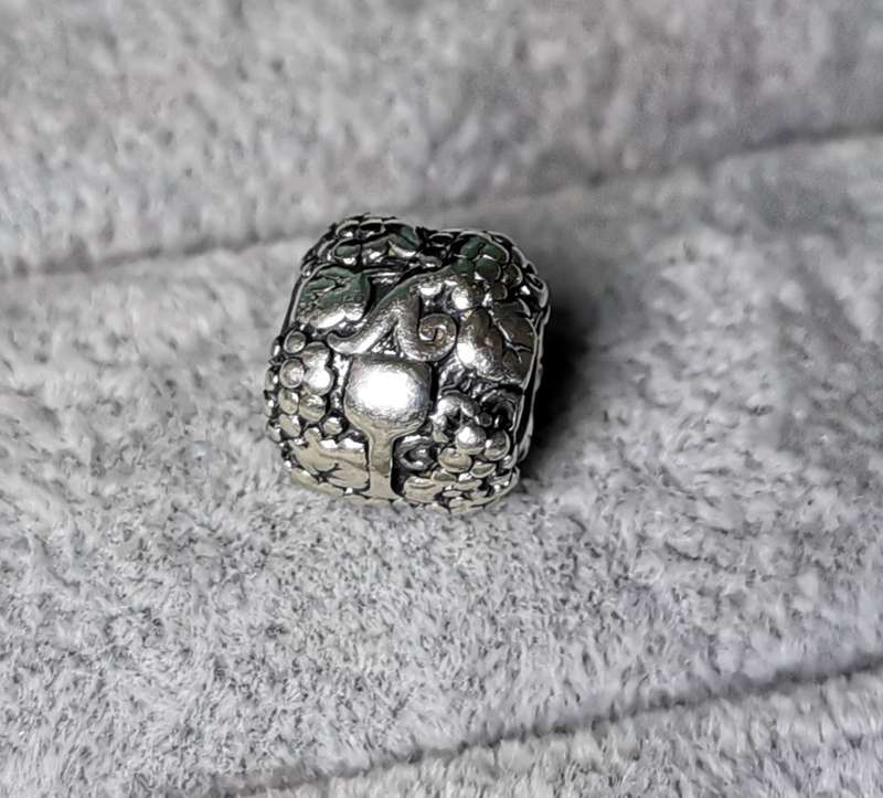 Pandora Vino Wine Charm