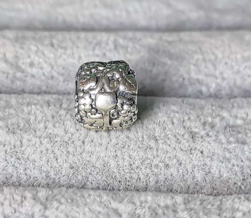 Pandora Vino Wine Charm