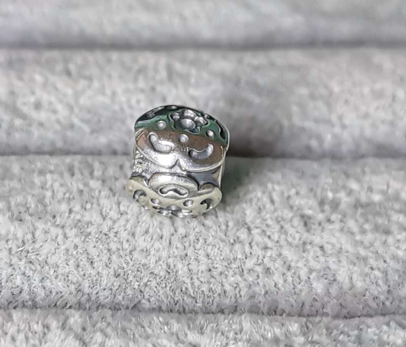 Pandora Raised Flower Charm