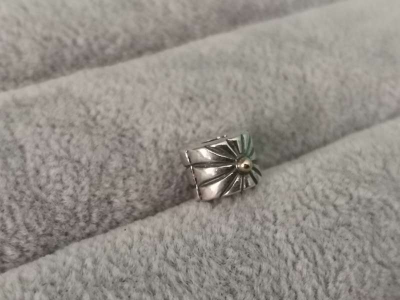 Pandora Sunburst Clip Charm