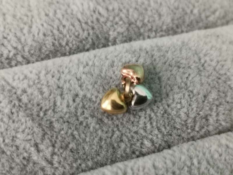 Cute 9ct Gold Hearts Pendant