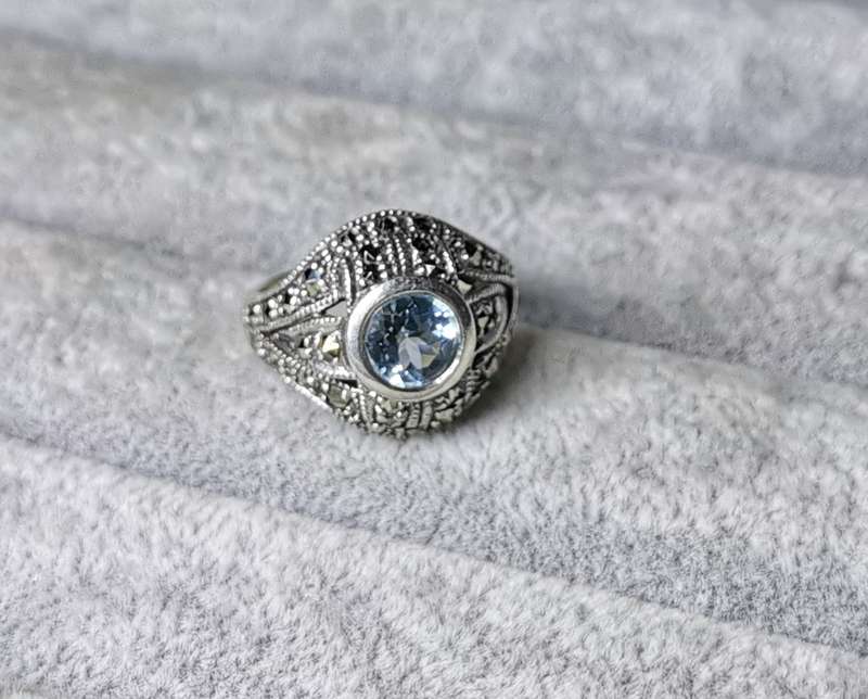 Dazzling Silver Ring