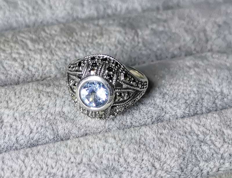 Dazzling Silver Ring