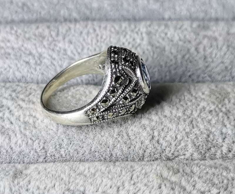 Dazzling Silver Ring