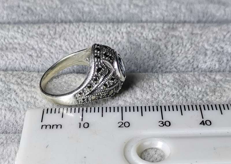 Dazzling Silver Ring