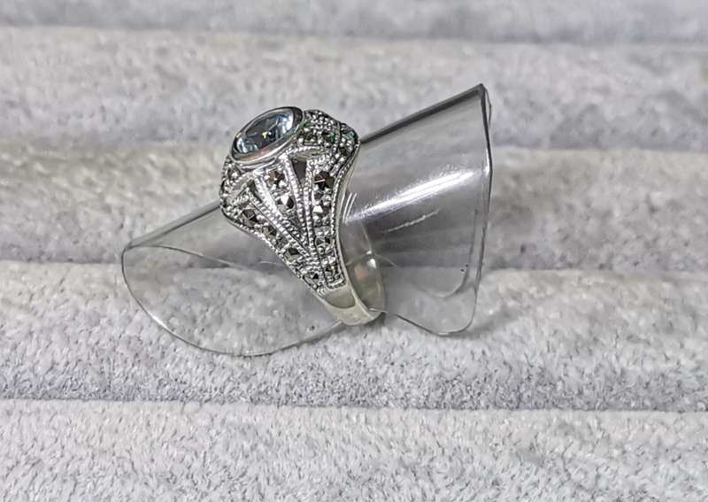 Dazzling Silver Ring
