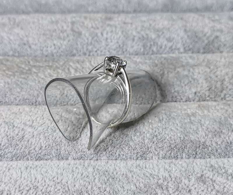 *R1 Auction* Silver Solitaire Ring
