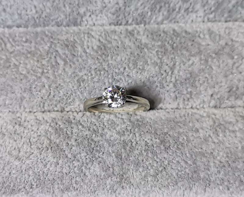 *R1 Auction* Silver Solitaire Ring