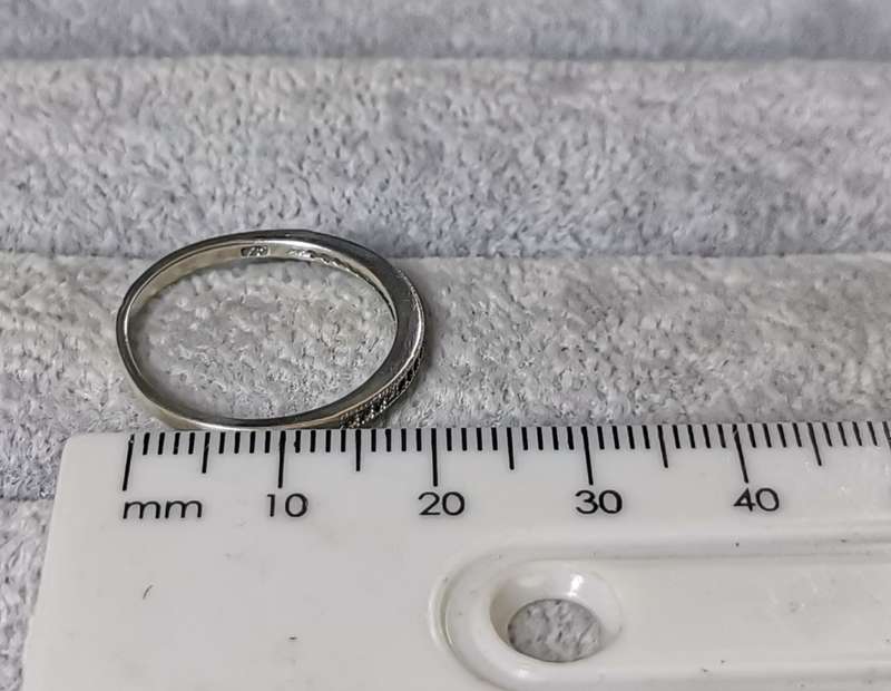 *R1 Auction* Silver Half Eternity Ring