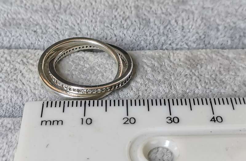 Silver Interlocked Ring