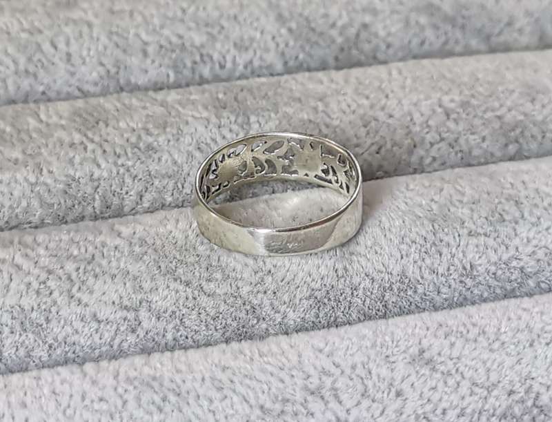 *R1 Auction* Silver Flower Ring