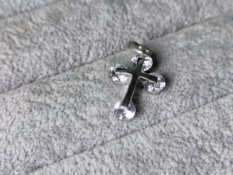 Dazzling Silver Cross Pendant