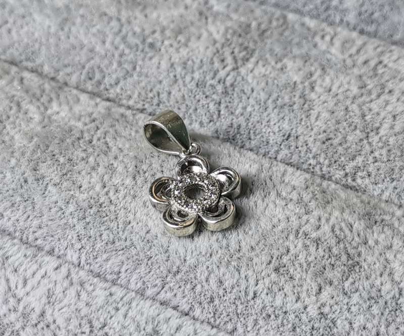 Silver Flower Pendant