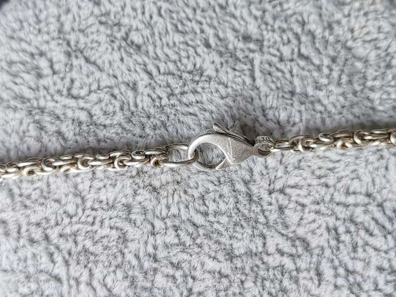 Stunning Silver Chain