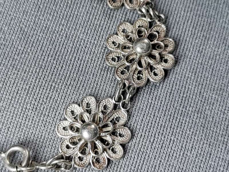 Silver Filigree Flowers Bracelet