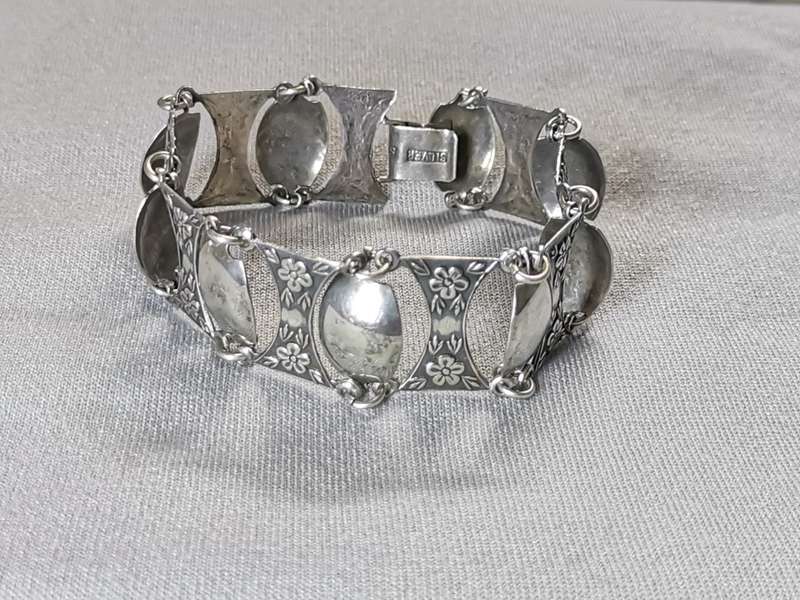 Discount!!! Detailed Silver Bracelet