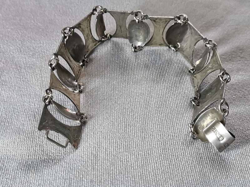 Discount!!! Detailed Silver Bracelet