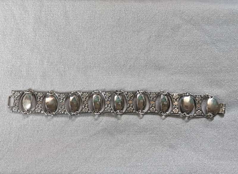 Discount!!! Detailed Silver Bracelet