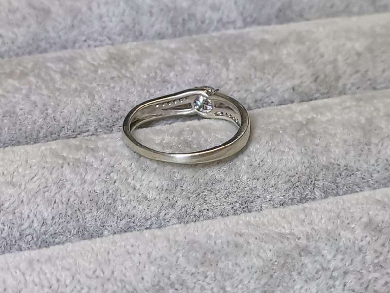 *R1 Auction* Dazzling Silver Ring