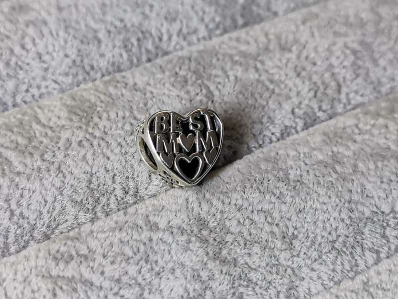 Pandora `Mom` Charm