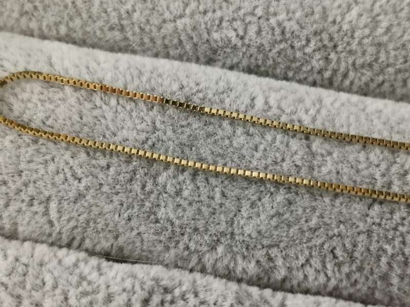 18ct Gold Box Chain