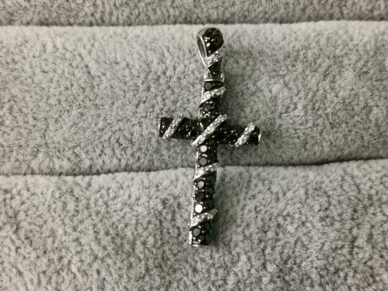 9ct Gold and Diamond Cross Pendant