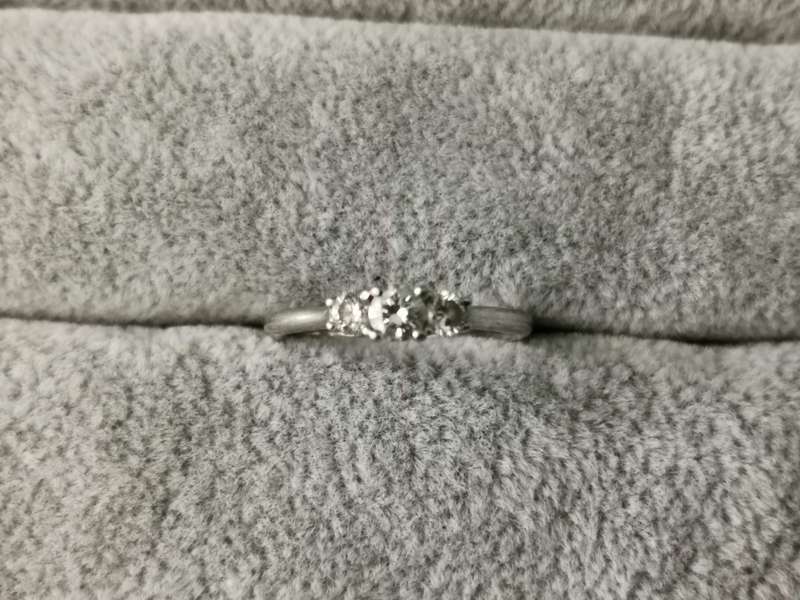 BROWNS Platinum Claw Set Protea Trilogy Ring