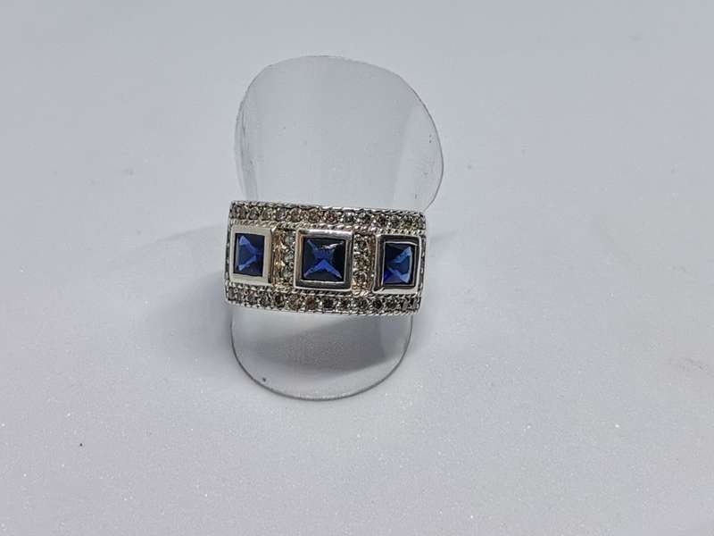 Dazzling Silver Ring