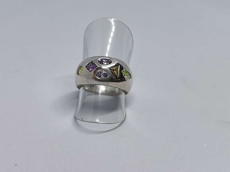 Dazzling Silver Ring
