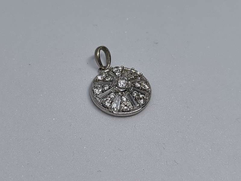 Dazzling Silver Pendant