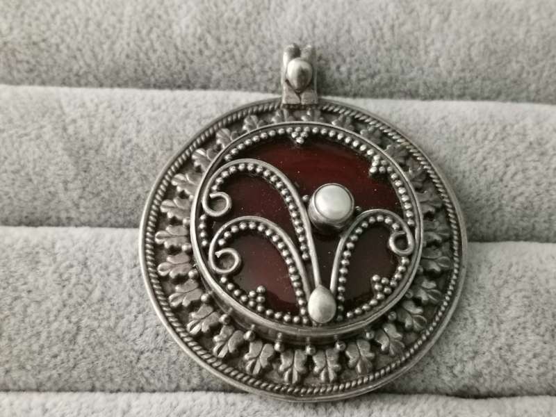 Stunning Silver Pendant