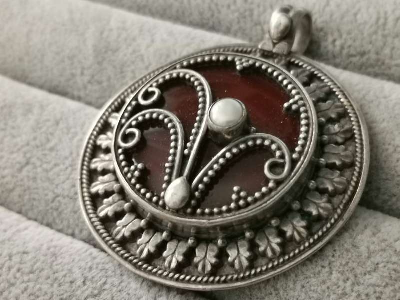 Stunning Silver Pendant