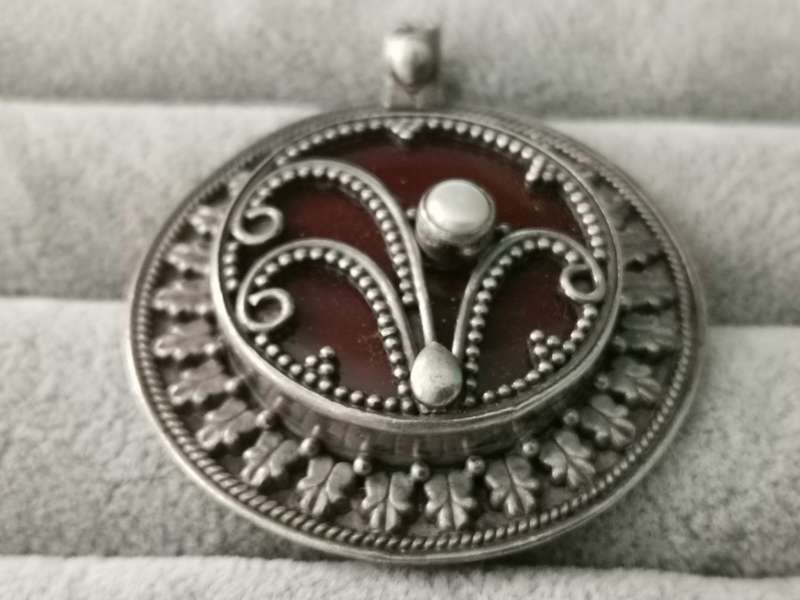Stunning Silver Pendant