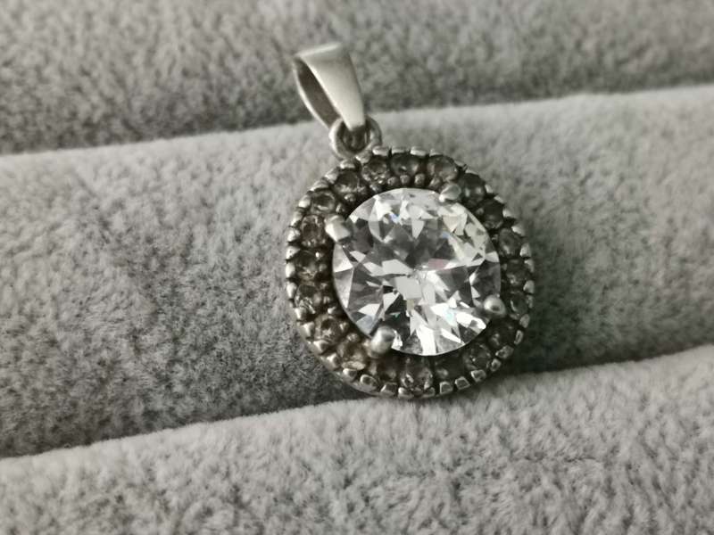 Dazzling Silver Pendant