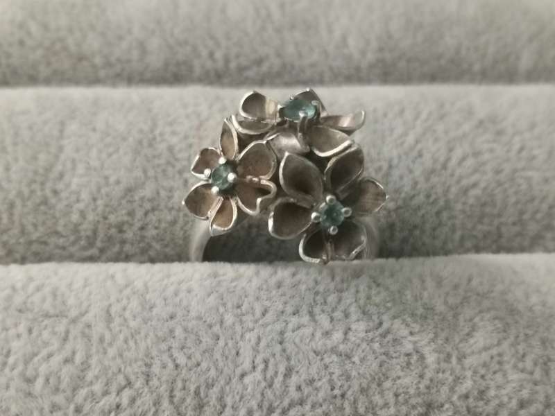 Silver Flower Ring