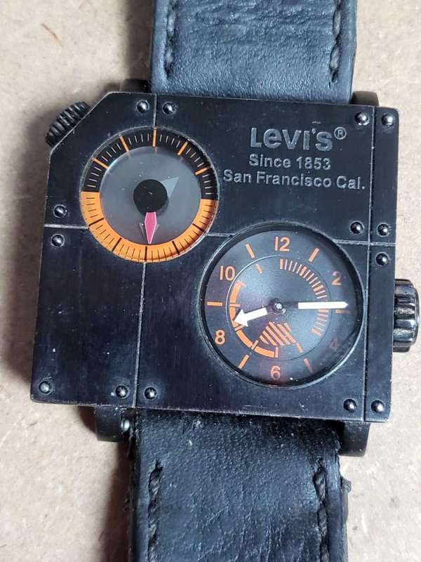 Discount!!! Levi`s San Francisco Cal. Watch