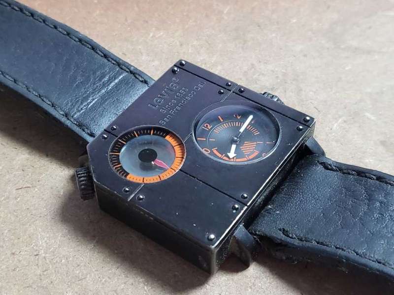 Discount!!! Levi`s San Francisco Cal. Watch