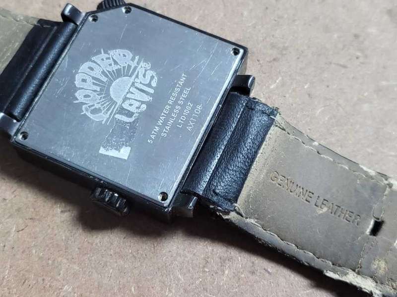 Discount!!! Levi`s San Francisco Cal. Watch