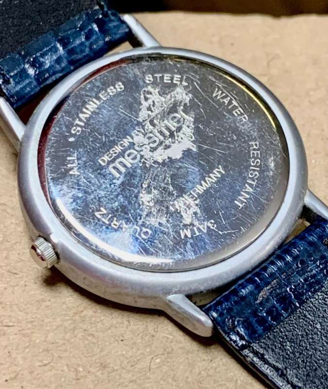 *R1 Auction* Dun & Bradstreet Watch