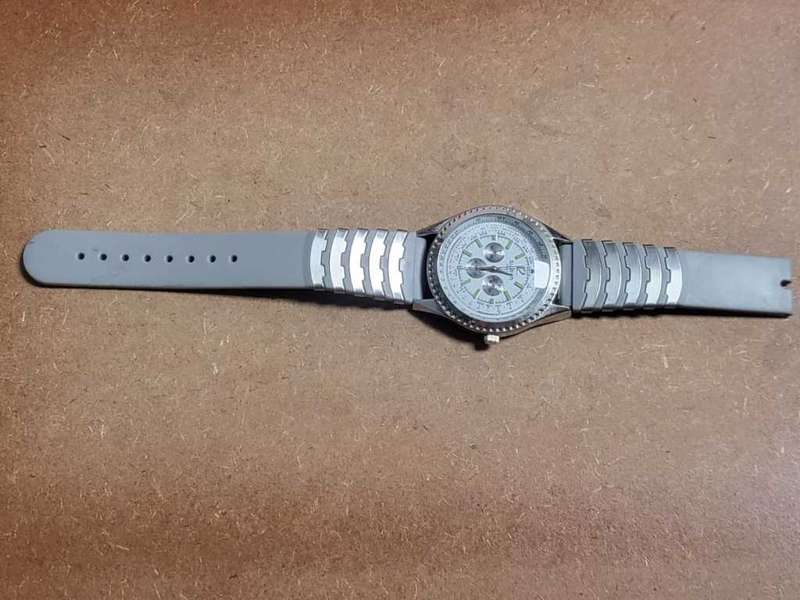 Switch Quartz Watch