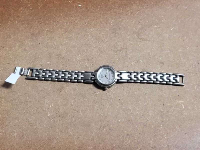 *R1 Auction* Micheal Bagraim & Assoc. Watch