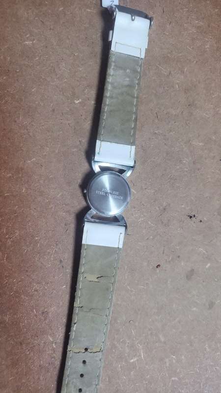 *R1 Auction* Revlon lady's quartz watch