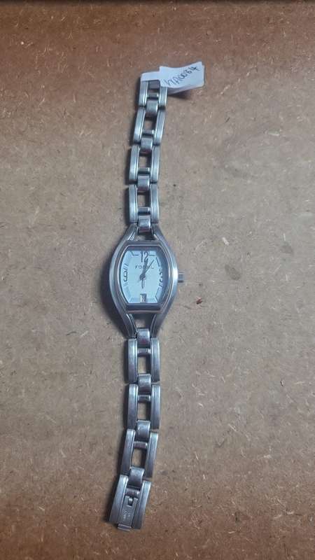 *R1 Auction* Fossil Watch