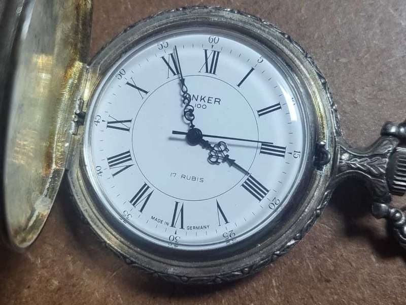 Anker 100 17 Rubis Pocket Watch